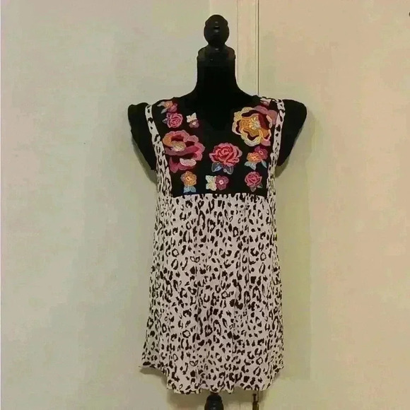 Savannah Jane Dress - Picture 2 of 8